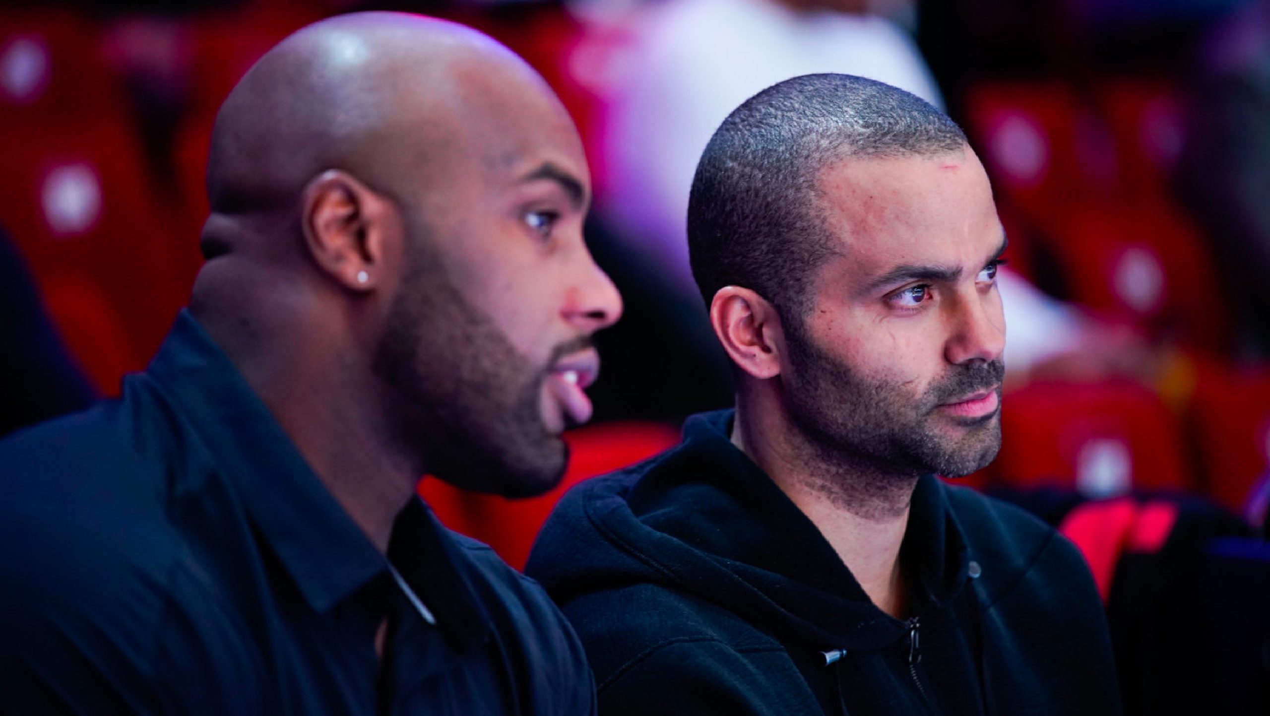 Teddy Riner et Tony Parker en train de discuter